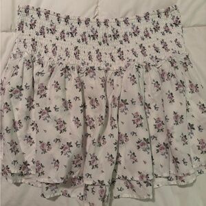 Hollister Floral Smocked Shorts - White and Purple